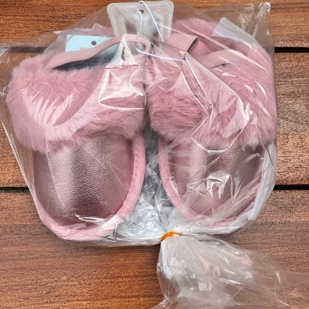 Cat & Jack Toddler Lilac Metallic Scuff Slippers Pink Size 5/6 – NWT